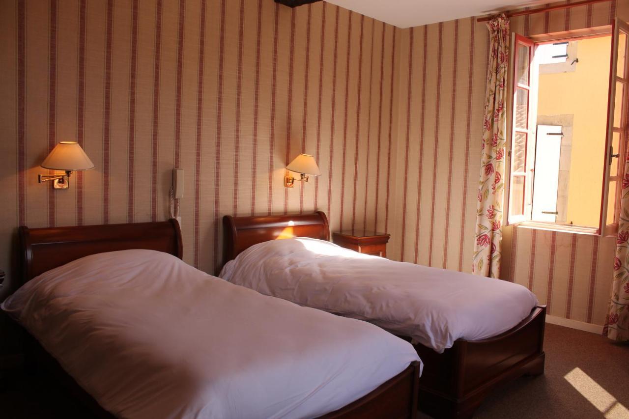 Hotel Le Commerce Mirepoix  Dış mekan fotoğraf