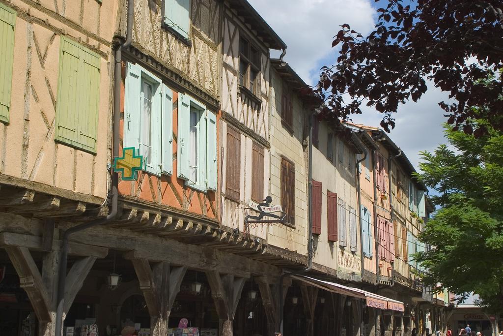 Hotel Le Commerce Mirepoix  Dış mekan fotoğraf