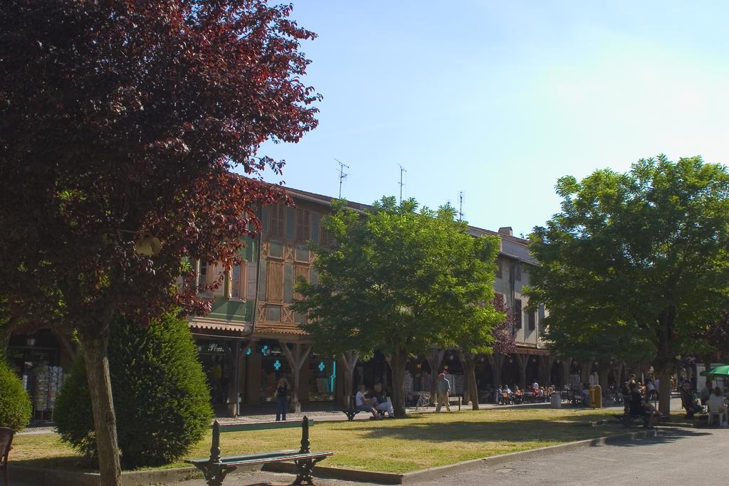 Hotel Le Commerce Mirepoix  Dış mekan fotoğraf