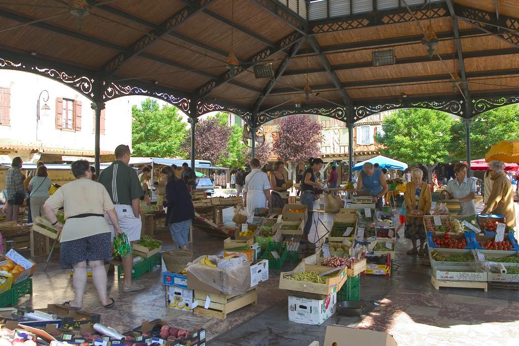 Hotel Le Commerce Mirepoix  Dış mekan fotoğraf