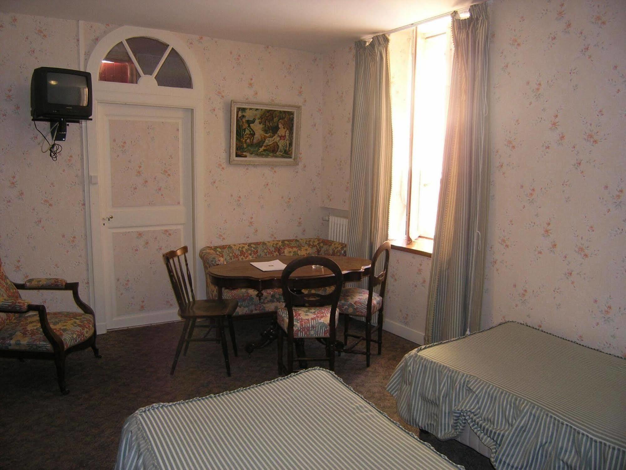 Hotel Le Commerce Mirepoix  Dış mekan fotoğraf